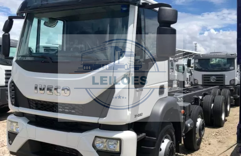 Iveco Tector 31-280 - 8x2 - 2021 - Chassi