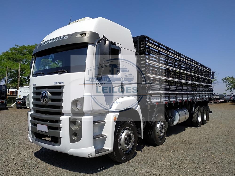 Volkswagen Constellation 25.320 E - 8X2 - 2012 - Carroceria