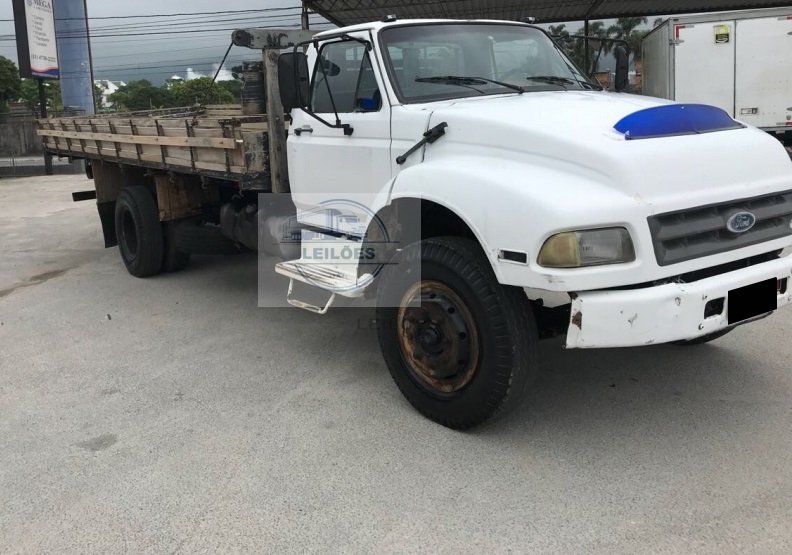 Ford F-12000 - 4x2 1995 - Carroceria