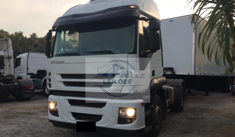 Iveco Stralis 400 - 4x2 - 2013 - Automático