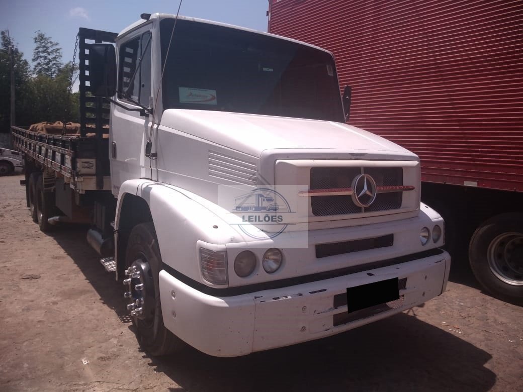 Mercedes Benz L-1620  - 6X2  - 2008 - Carroceria