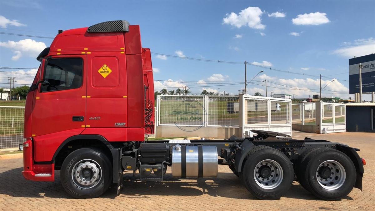 Volvo Fh Shift Globetrotte 440 - 6x2 - 2009 -  Automático