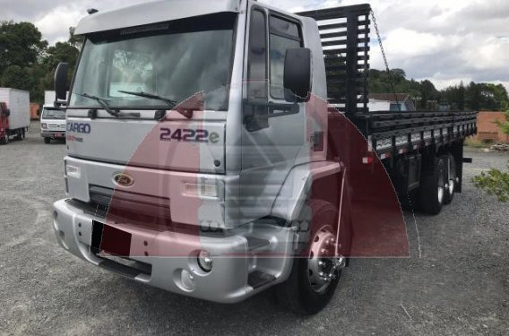 Ford Cargo 2422E - 6x2 - 2011 - Carroceria  