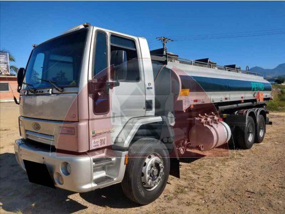 Ford Cargo 2422 - 6x2 - 2012 - Tanque 