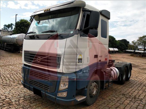 Volvo Fh 440 - 6x2 - 2011 - Automático
