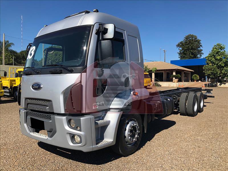 Ford Cargo 2429E - 6x2 - 2013 - Chassi