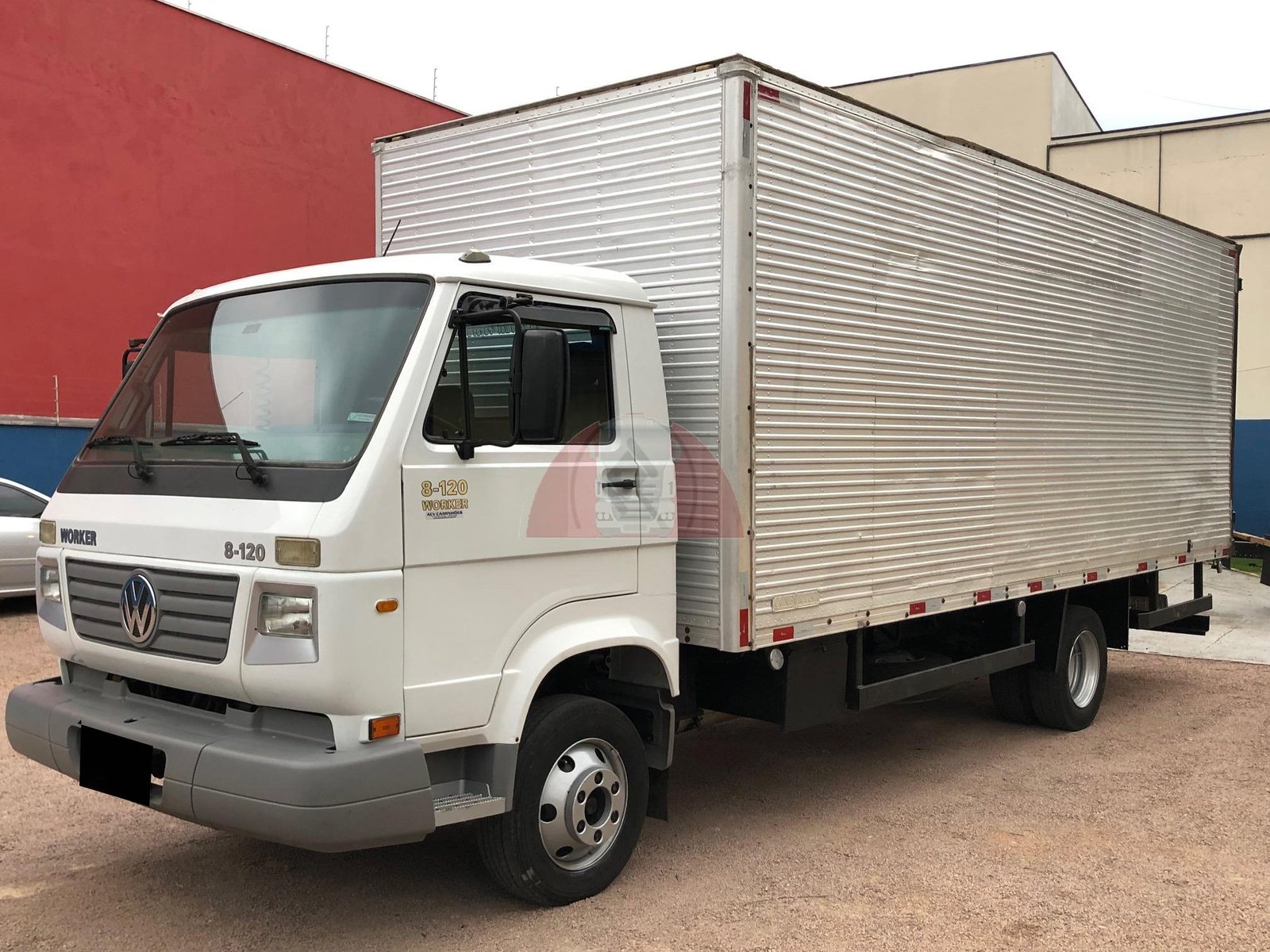 Volkswagen  8120 Worker - 4x2 - 2009 - Baú
