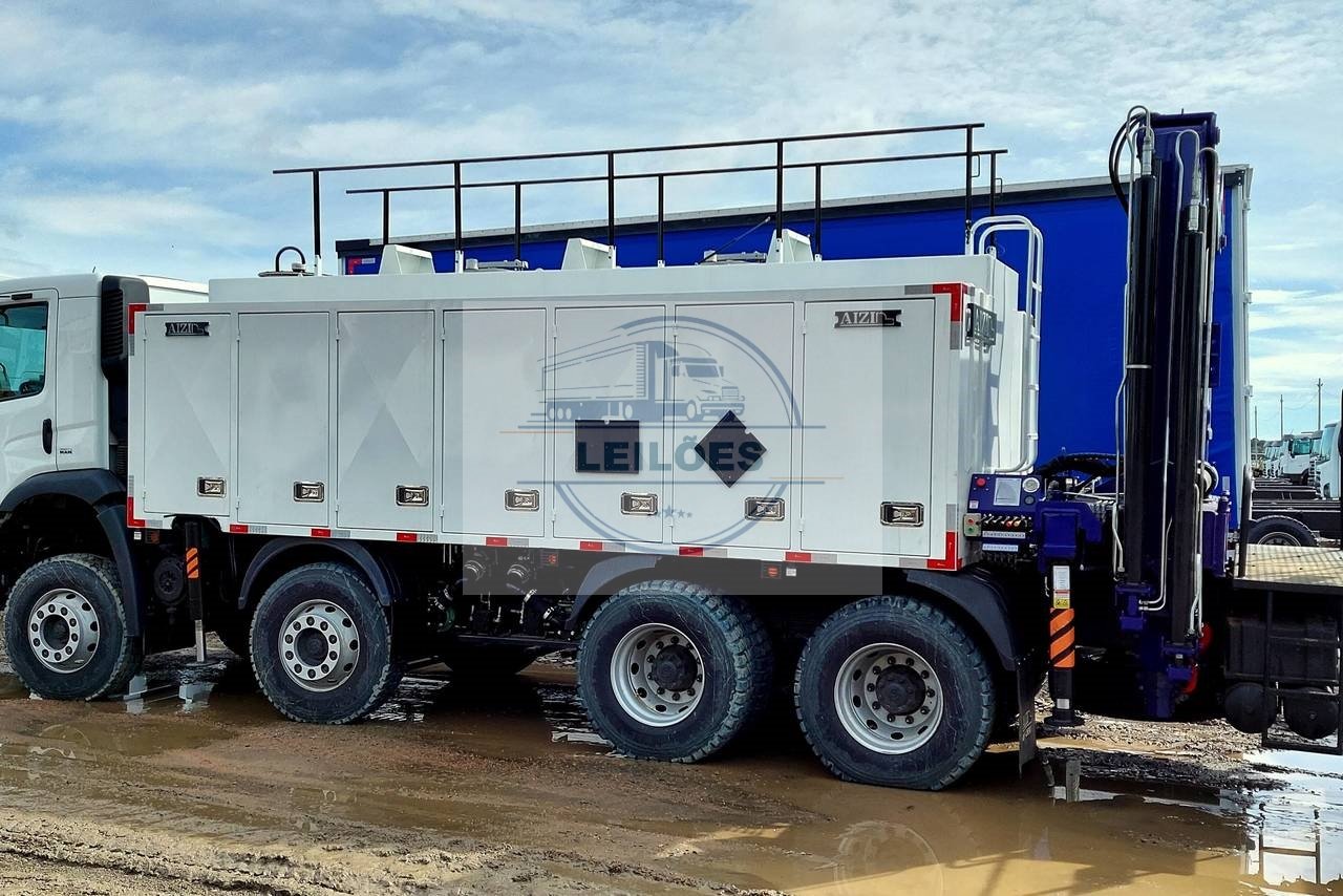 VW 31.280  Constellation - 8x4 - 2021 - com comboio 8000L e guindaste Munck 45 ton 